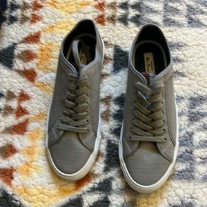 Men’s size 10 Ben Sherman grey cotton Conall sneakers.
